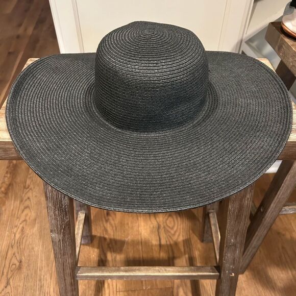 J. Crew Black Textured Floppy Summer Straw Hat nwt - Picture 2 of 5